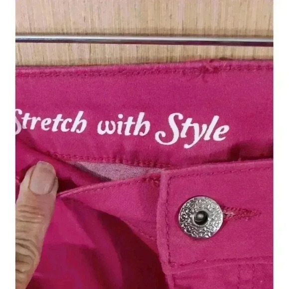 Signature Studio (16) Pink Ultimate Stretch With Style Mid-rise Tapered Leg - Picture 3 of 10